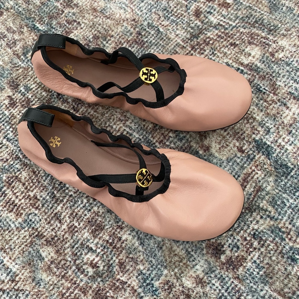 Tory Burch Nude Flats 7.5